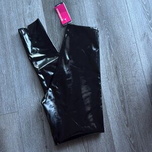 Commando Faux Patent Leather Legging - Black